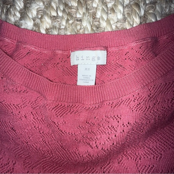 Hinge Coral Textured Knit Sweater - Picture 5 of 7